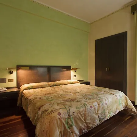 Astor Vintage Hotel 3*